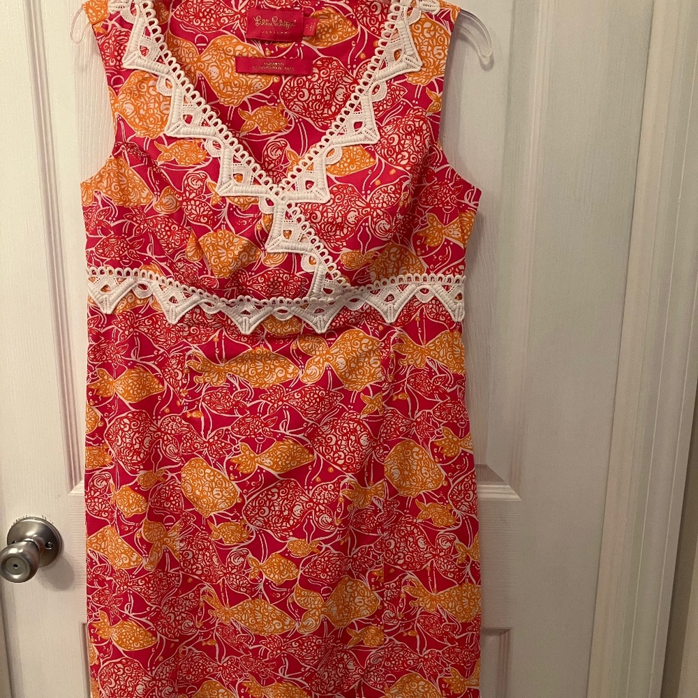 Lilly Pulitzer 's Beautiful Pink, Orange and White Patterened Dress